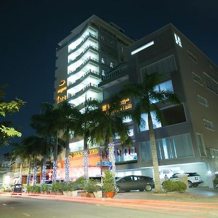 Sen Han Hotel Phnom Penh Exterior photo