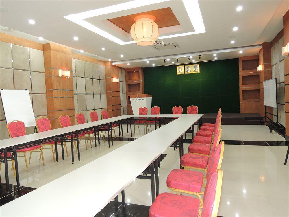 Sen Han Hotel Phnom Penh Exterior photo