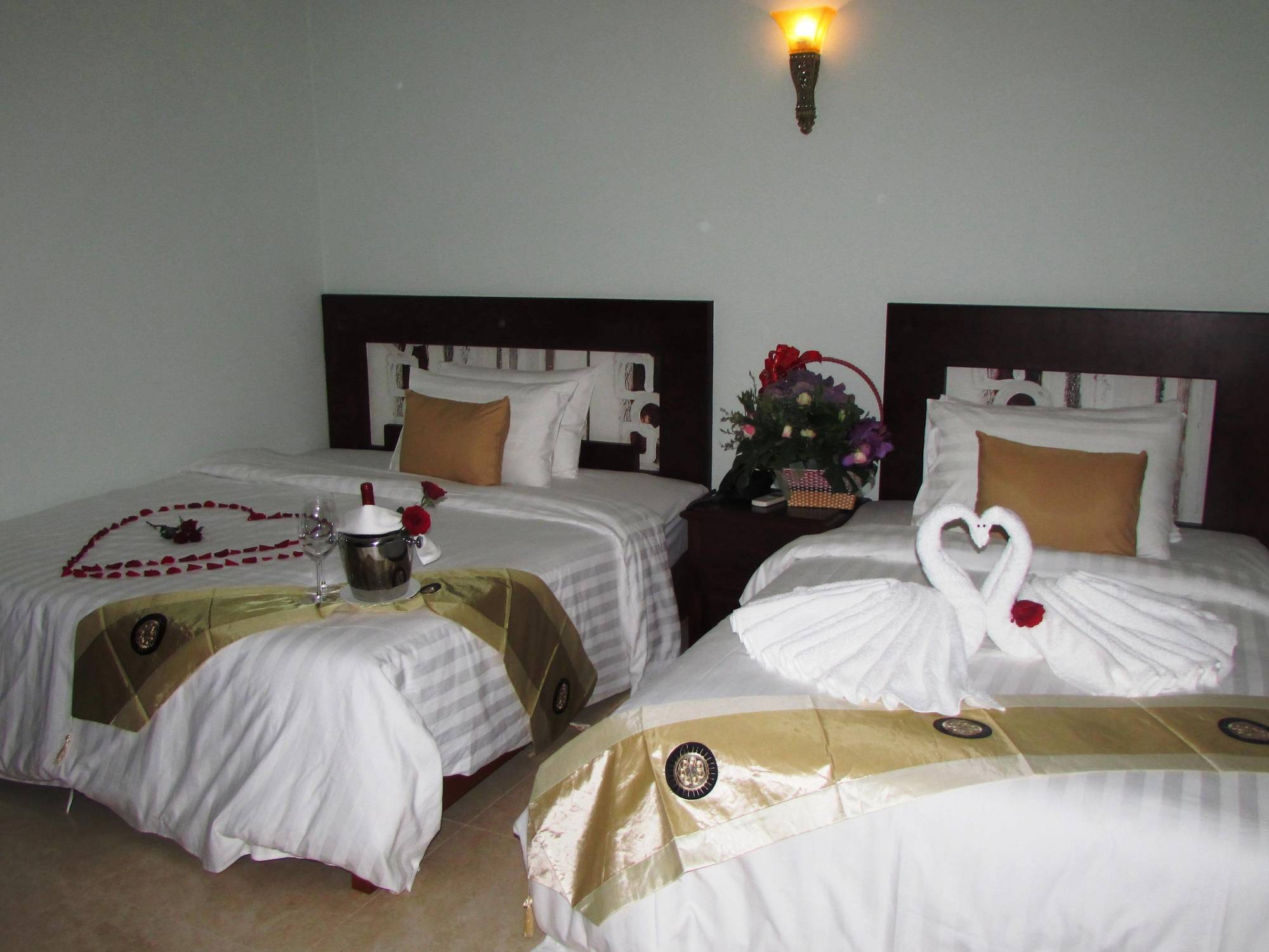 Sen Han Hotel Phnom Penh Exterior photo