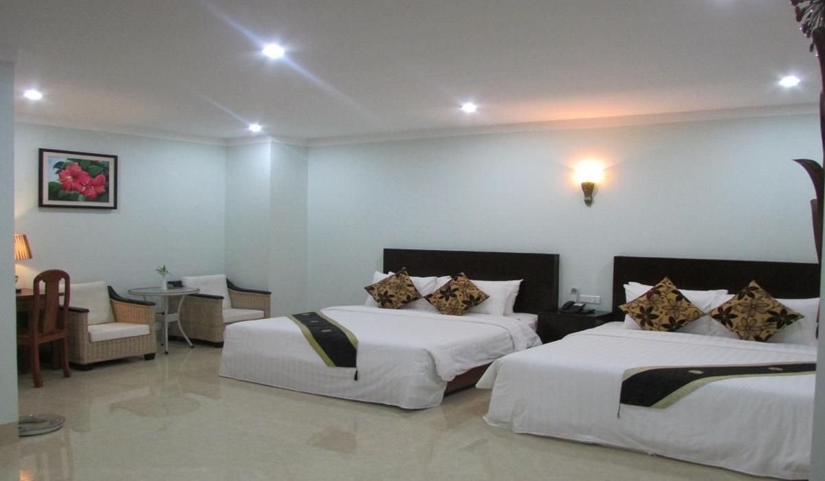 Sen Han Hotel Phnom Penh Exterior photo