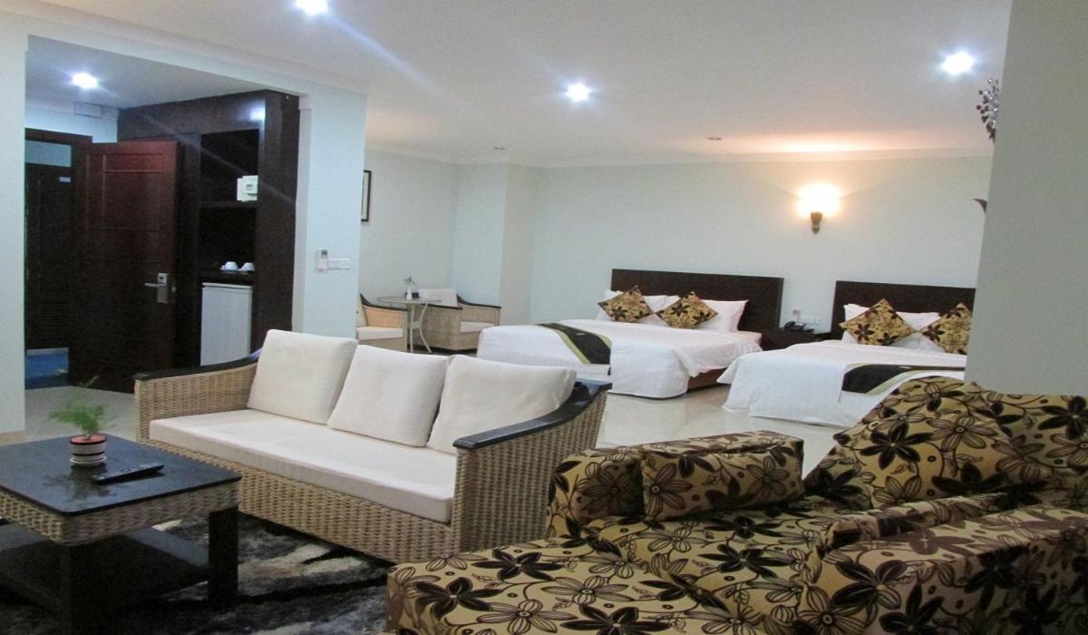 Sen Han Hotel Phnom Penh Exterior photo