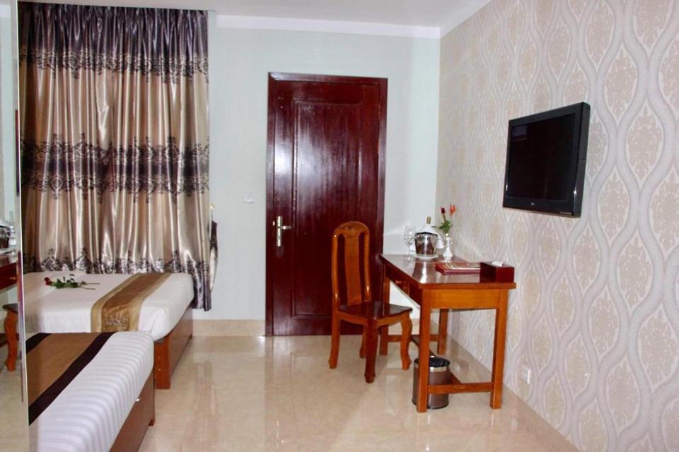 Sen Han Hotel Phnom Penh Exterior photo